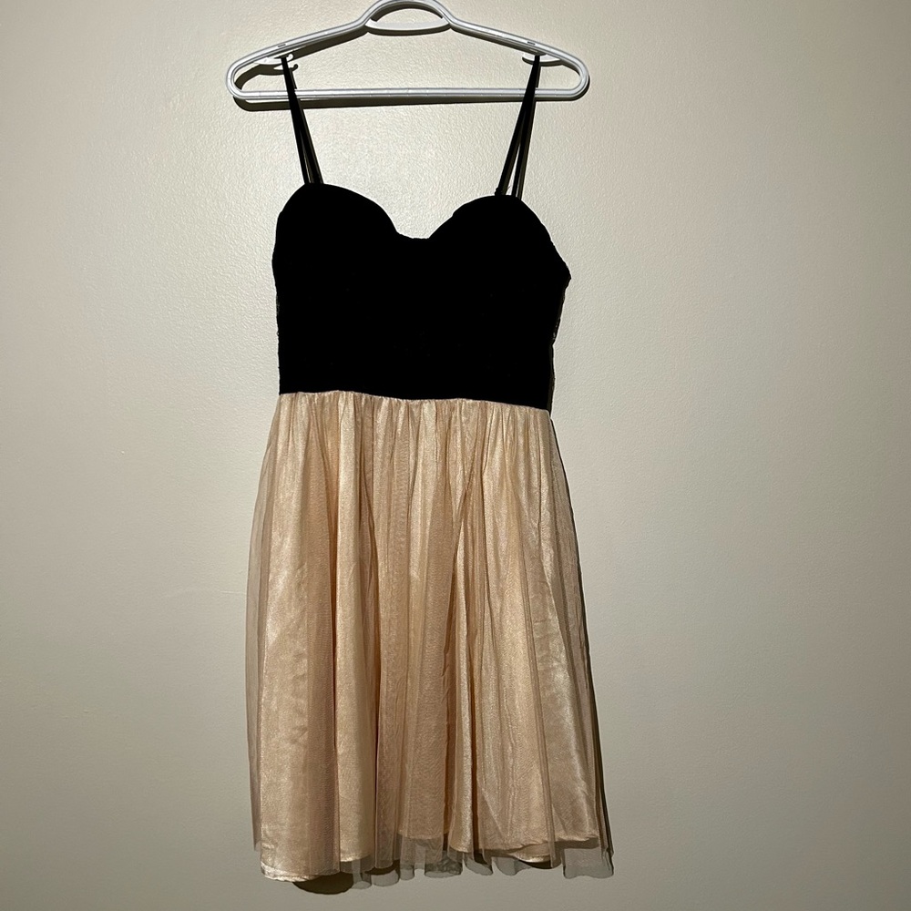 G.L.A.M. Sweetheart Neckline Lace & Chiffon Mini Dress